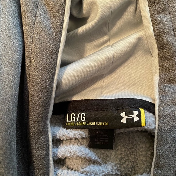 Under Armour pull-over - Picture 2 of 2